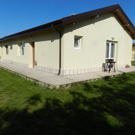 Villa Campo Ezerets Exterior foto